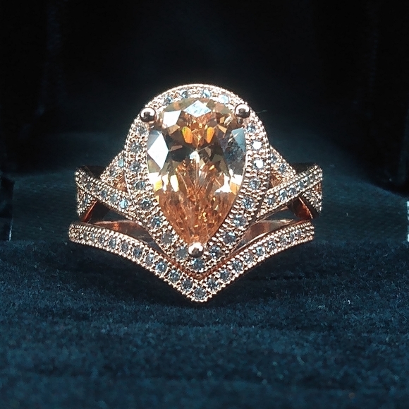 🆕18K Rose Gold Design Teardrop Ring Set - Picture 6 of 9